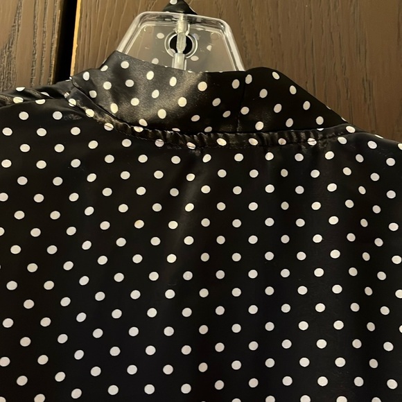 Apt 9 silky appearance black robe with white polka dots. Detached belt. Small - Picture 6 of 6